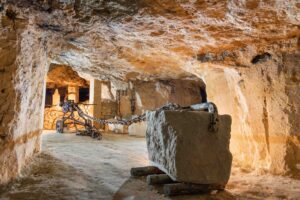 Read more about the article Transporting stone in underground quarries