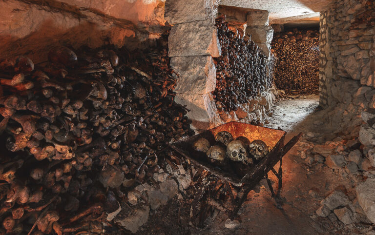 Crypte du cimetière parisien de Montrouge